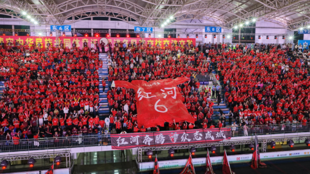 谈球吧从滇超赛场到女足绿茵红河足球人的十年“不倒”(图1)